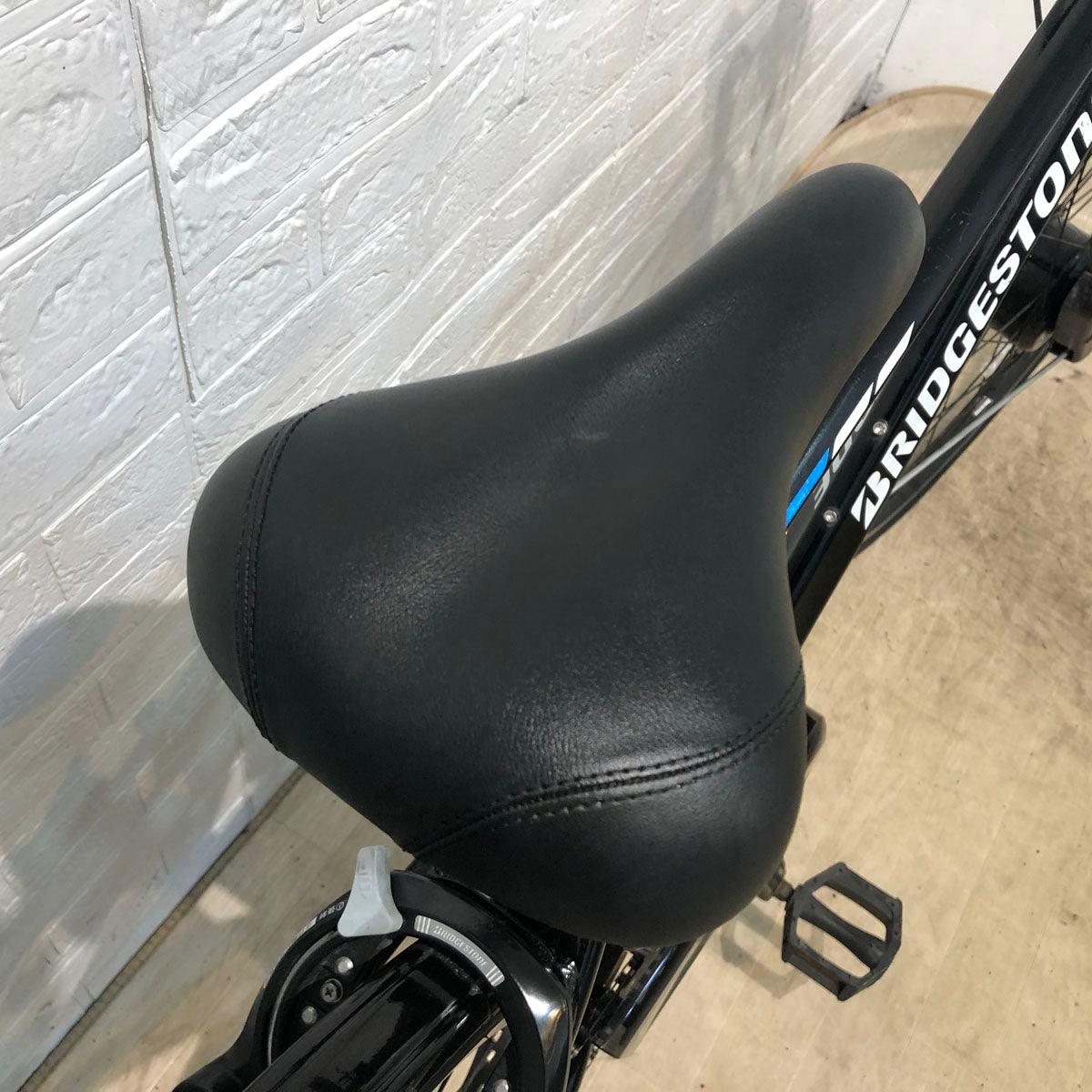 ブリヂストン TB1e ブラック 27インチ YW103 【中古車】