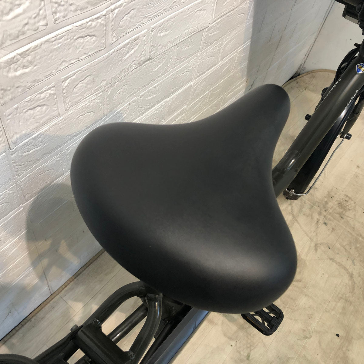 中古電動自転車  新品バッテリー ブリヂストン アンジェリーノ プティット e カーキ 20インチ YE059