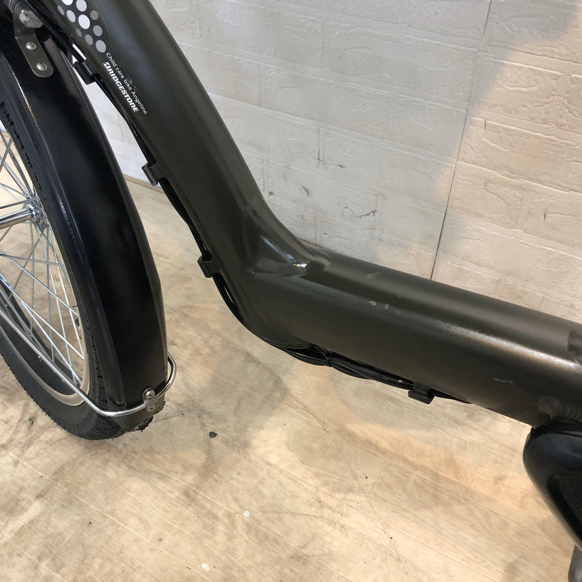 新品バッテリー ブリヂストン アンジェリーノ プティット e カーキ 20インチ YE059【中古車】
