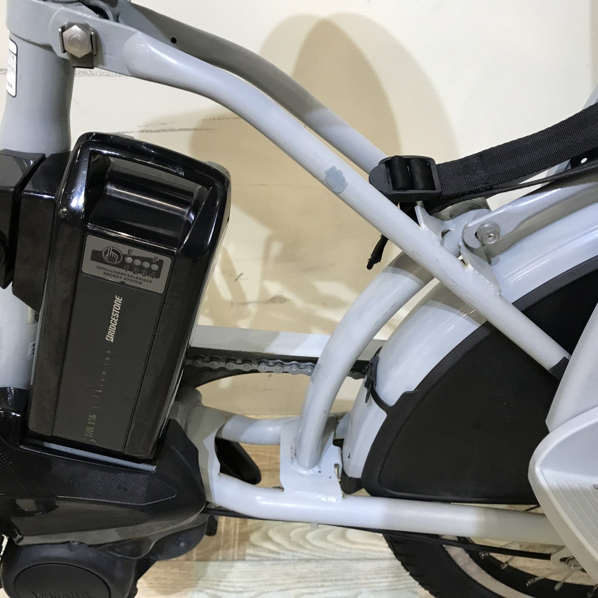 中古電動自転車 ブリヂストン ビッケ2e グレー 20インチ KH113