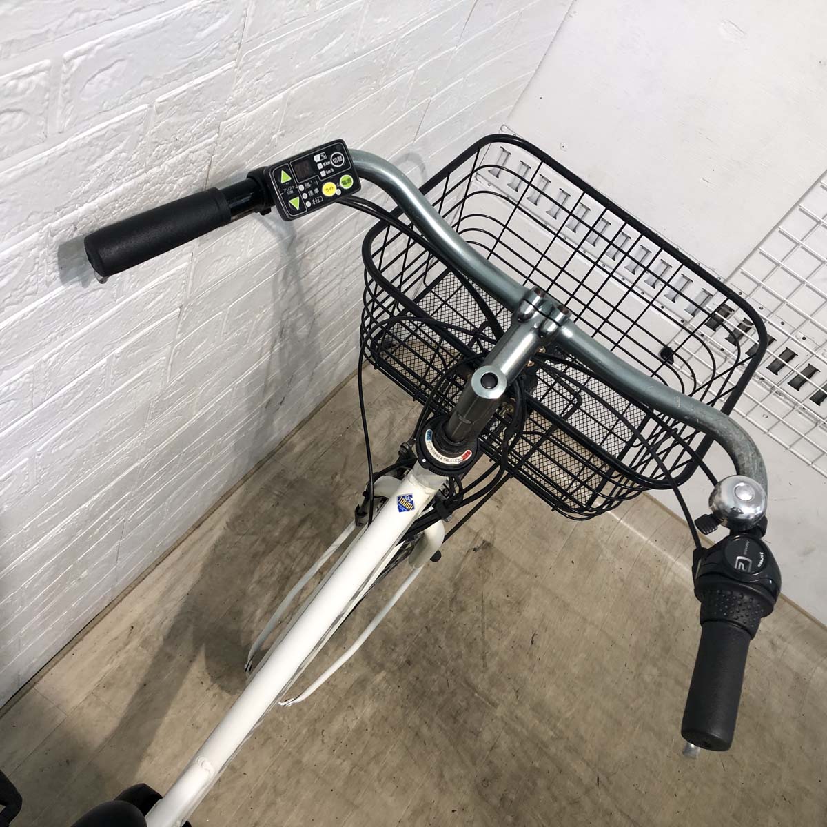ブリヂストン ステップクルーズ e ホワイト 26インチ YW107 【中古車】