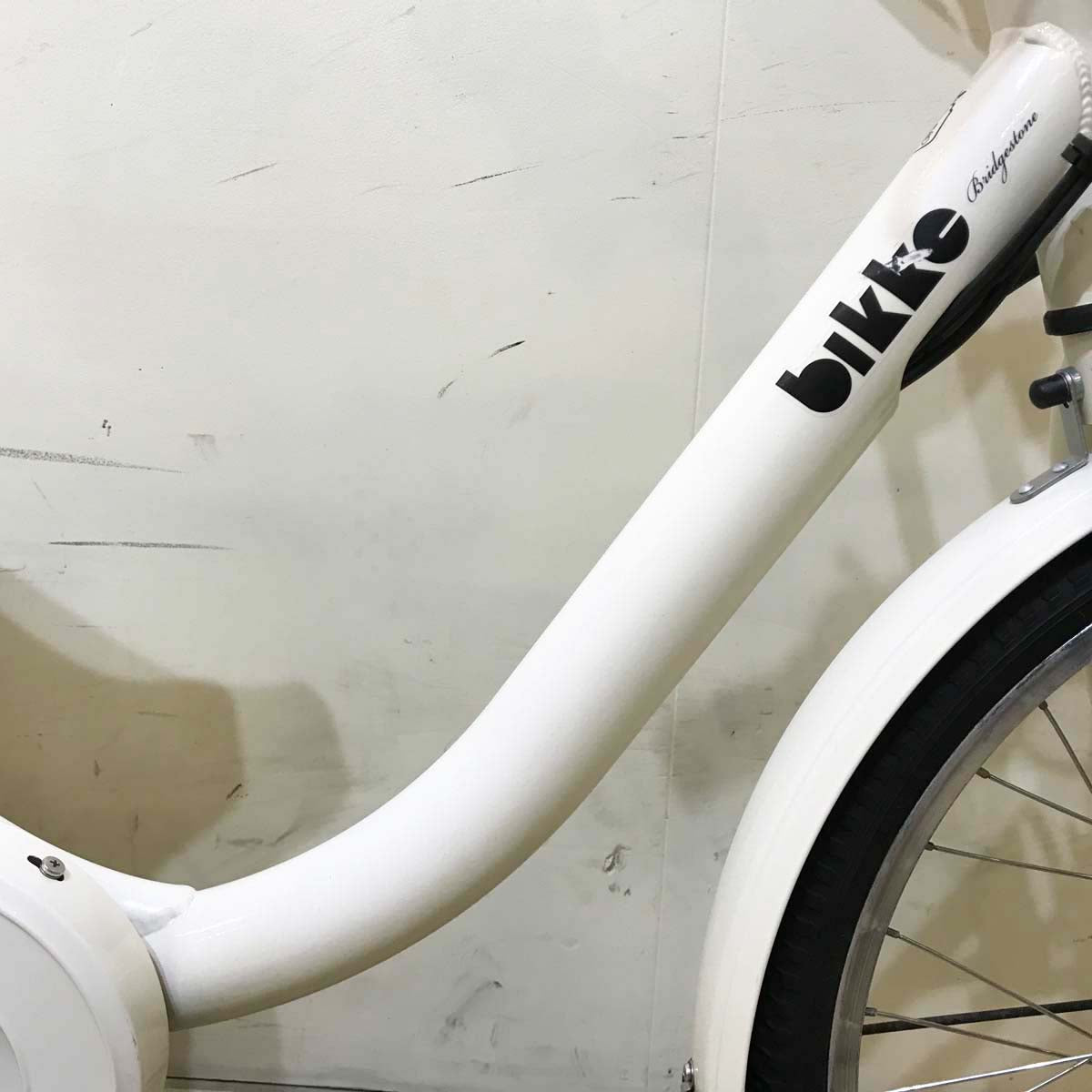 ブリヂストン bikke MOB dd ビッケ モブ dd ホワイト 前24×後20インチ KY061 【中古車】