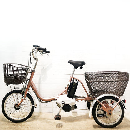 ブリヂストン アシスタワゴン ピンク 前18×後16インチ YN029 【中古車】