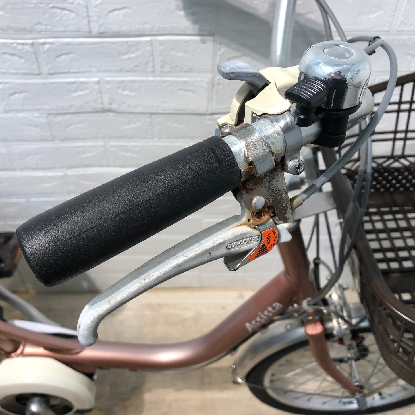 ブリヂストン アシスタワゴン ピンク 前18×後16インチ YN029 【中古車】
