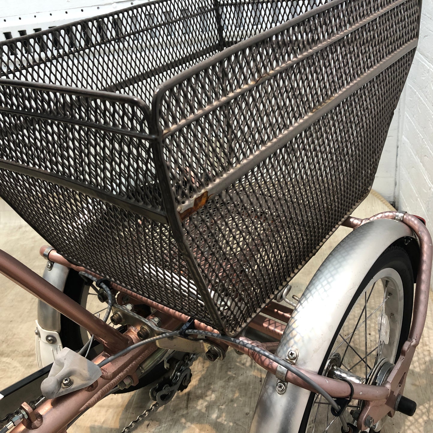 ブリヂストン アシスタワゴン ピンク 前18×後16インチ YN029 【中古車】