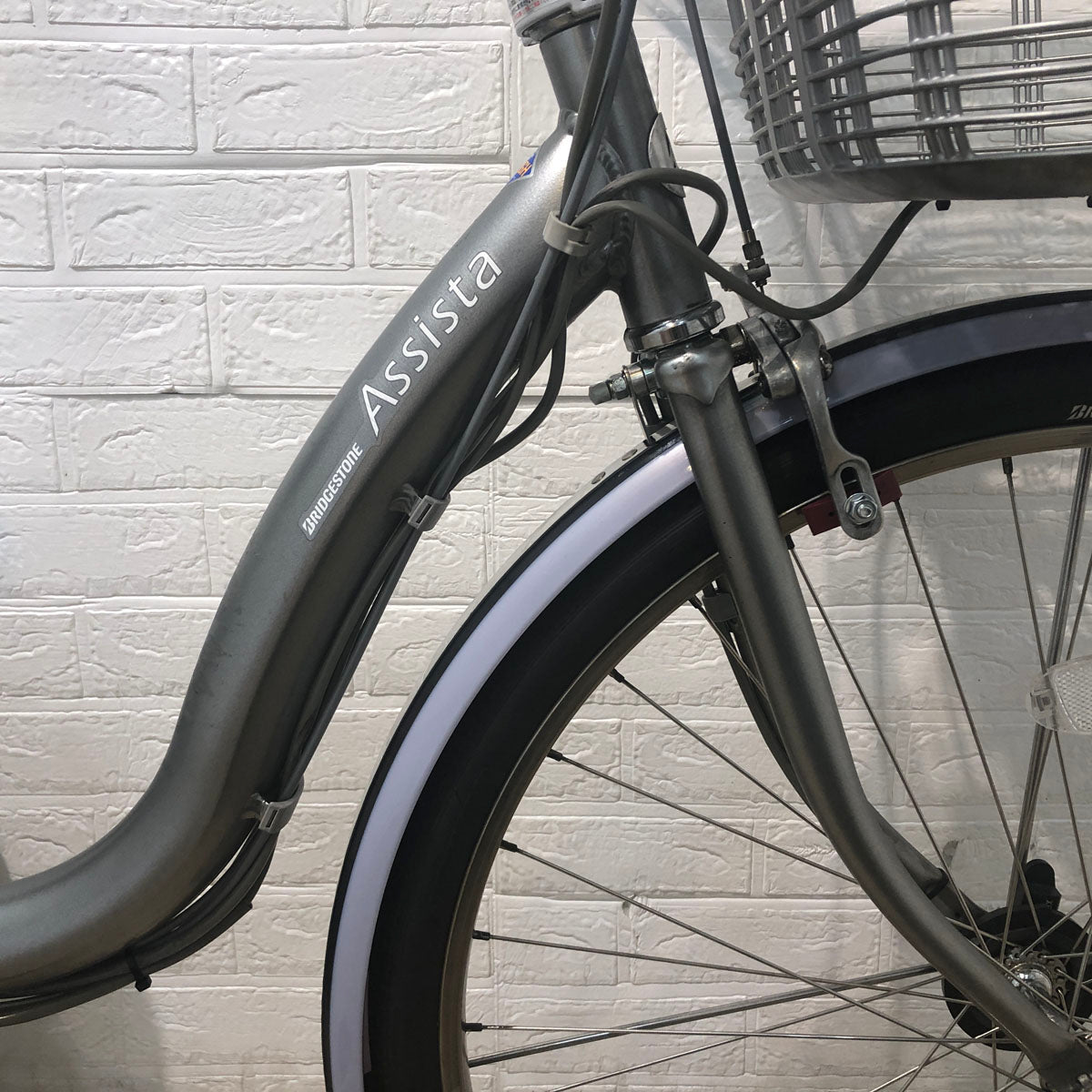 ブリヂストン アシスタ DX シルバー 26インチ YW122 【中古車】