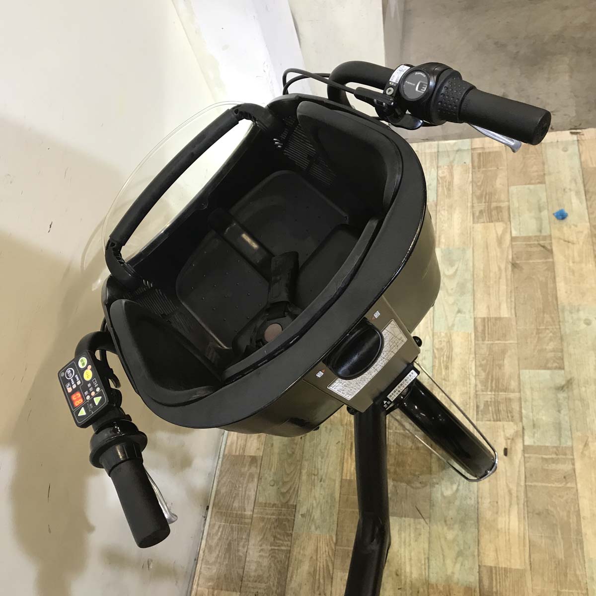 ブリヂストン アンジェリーノ プティット e ブラウン 20インチ KD045【中古車】