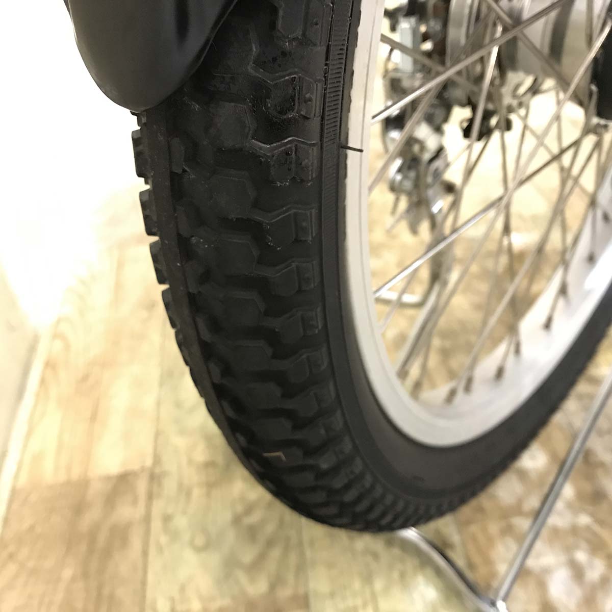 パナソニック ギュット ミニ DX グレー 20インチ KY074【中古車】