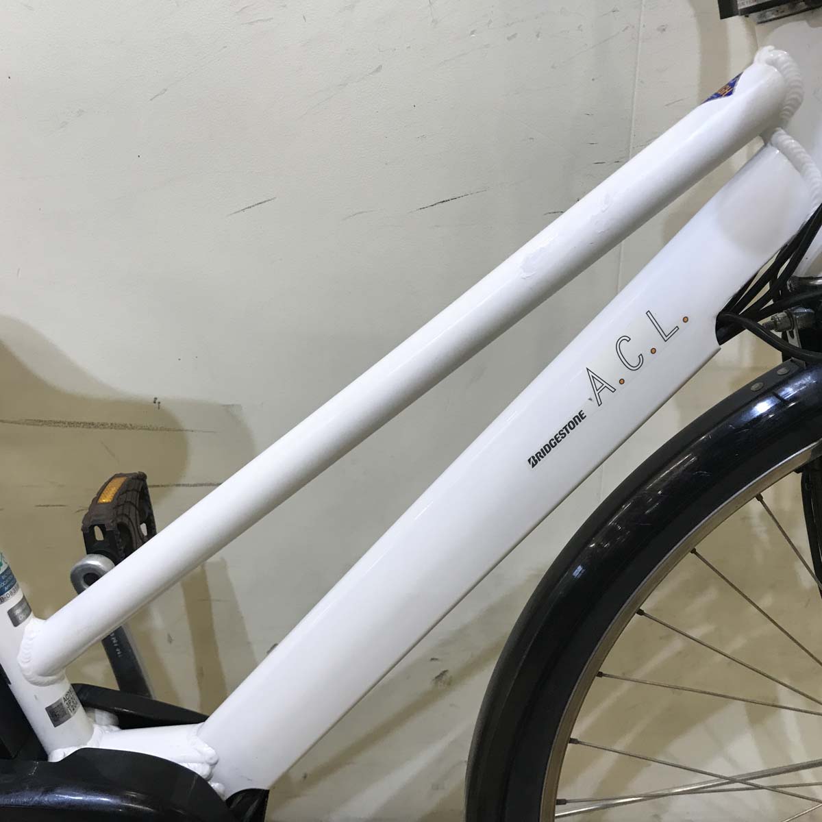 中古電動自転車 ブリヂストン ACL ホワイト 27インチ KD047