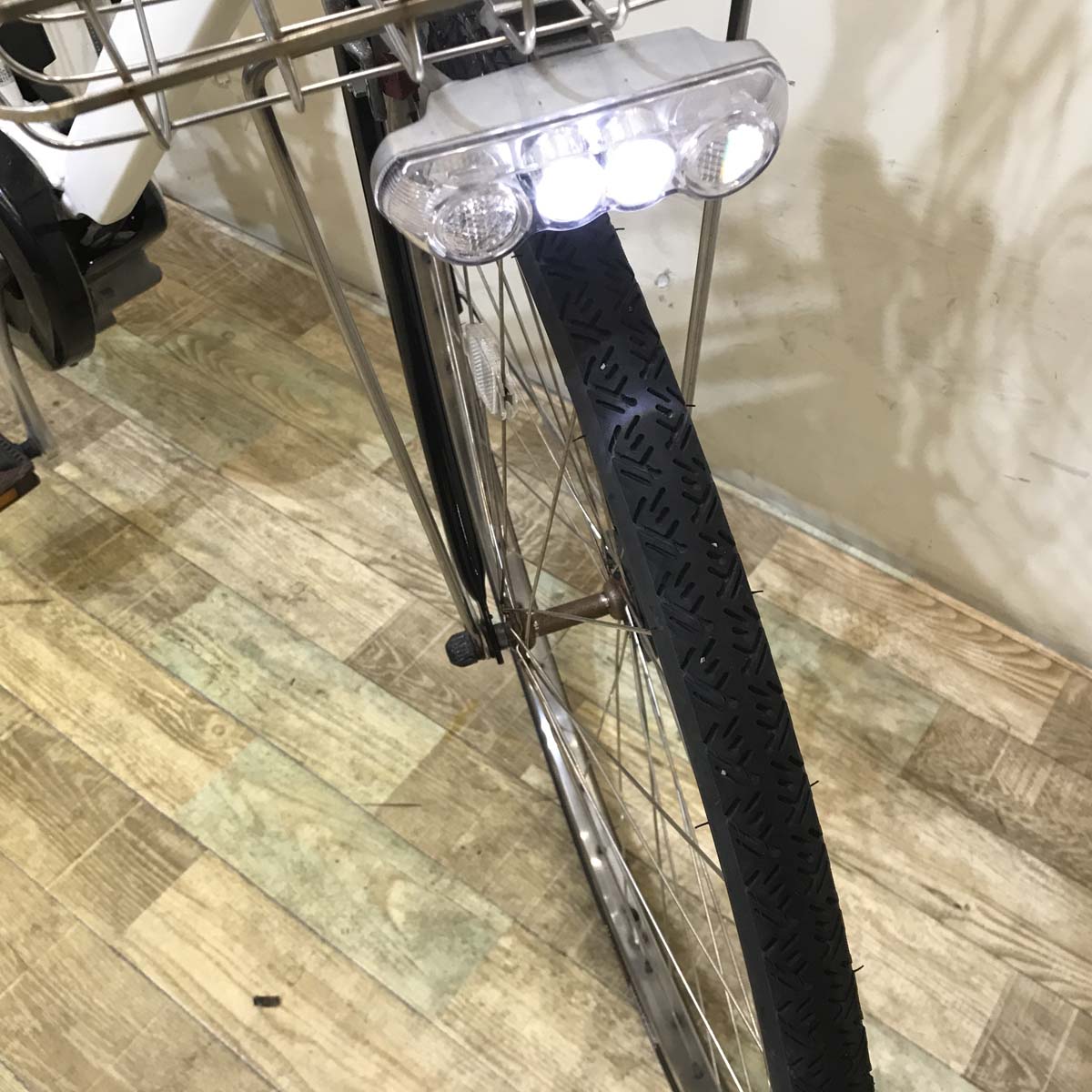 ブリヂストン ACL ホワイト 27インチ KD047【中古車】