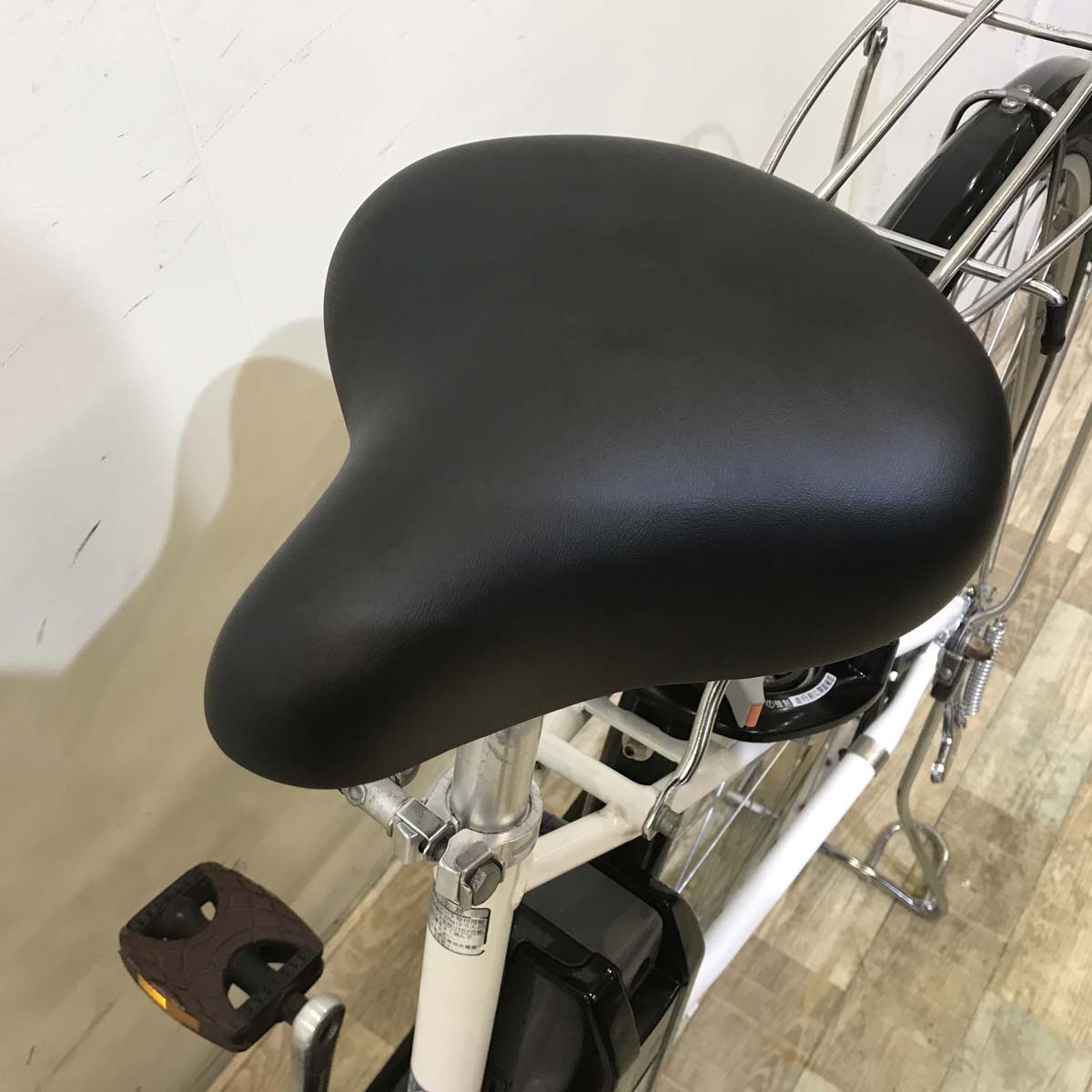 ブリヂストン ACL ホワイト 27インチ KD047【中古車】