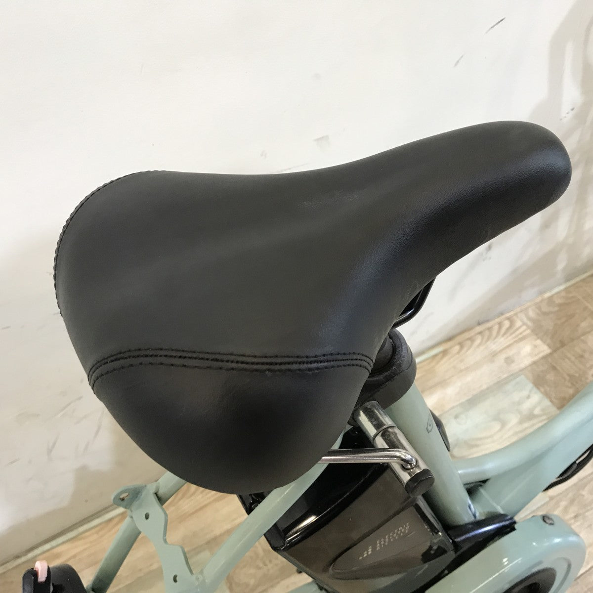 パナソニック グリッター グリーン 20インチ KI006 【中古車】