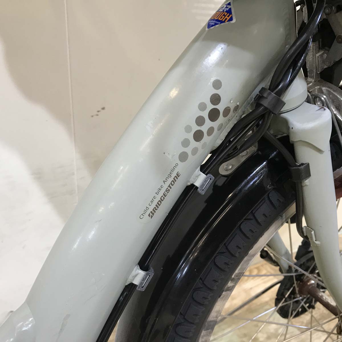 ブリヂストン アンジェリーノ プティット e グレー 20インチ KU004【中古車】