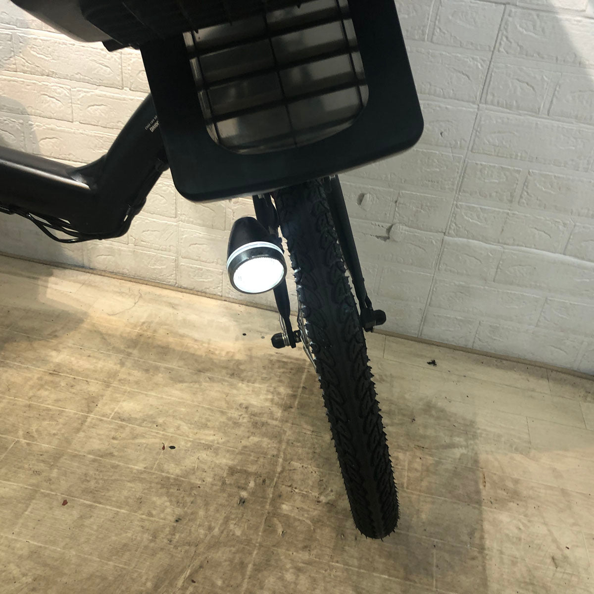 ブリヂストン アンジェリーノ プティット e ブラウン 20インチ YE091【中古車】