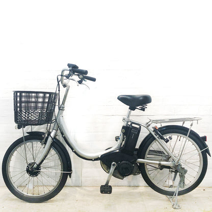 ブリヂストン アシスタ ユニ プレミア シルバー 20インチ YE092 【中古車】