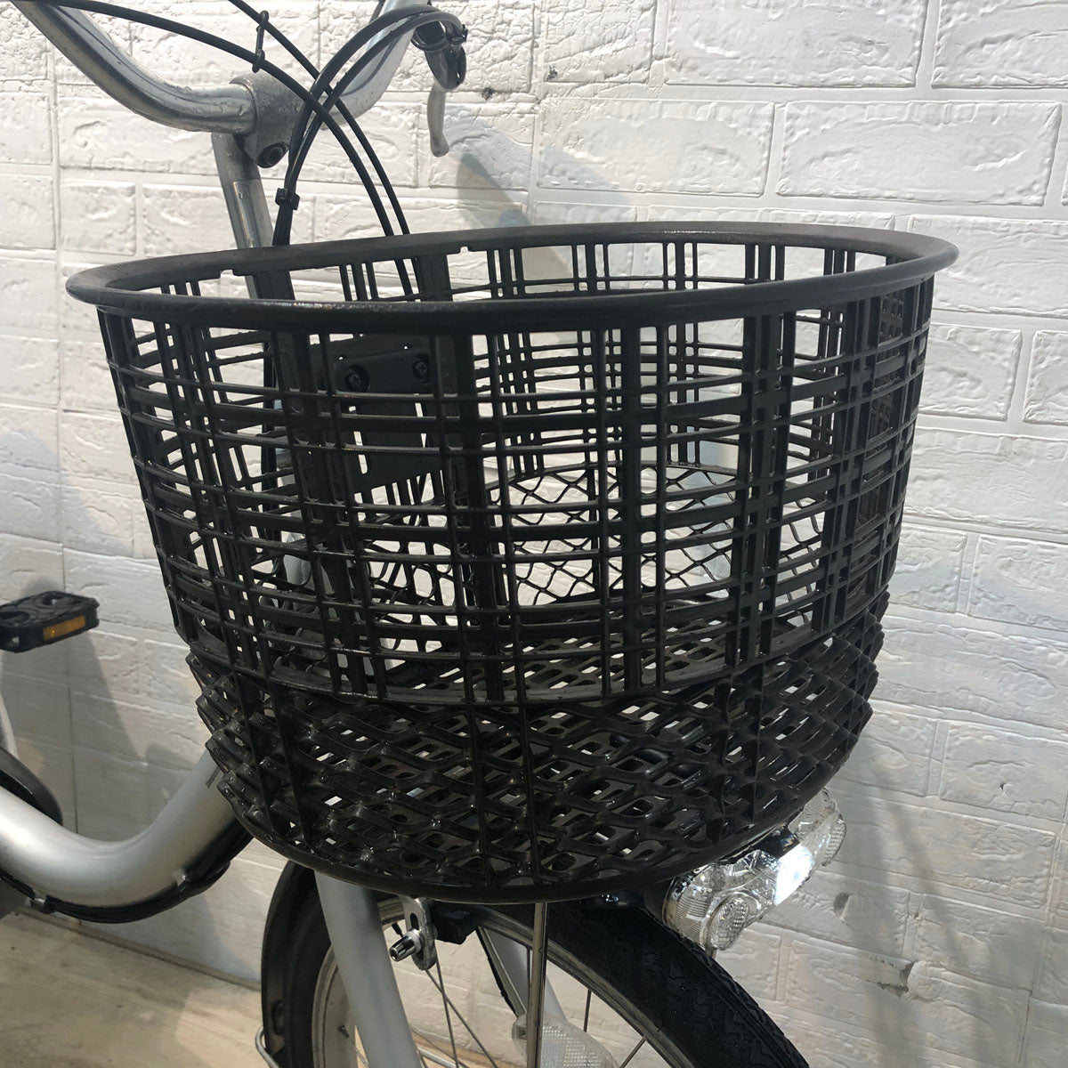 ブリヂストン アシスタ ユニ プレミア シルバー 20インチ YE092 【中古車】