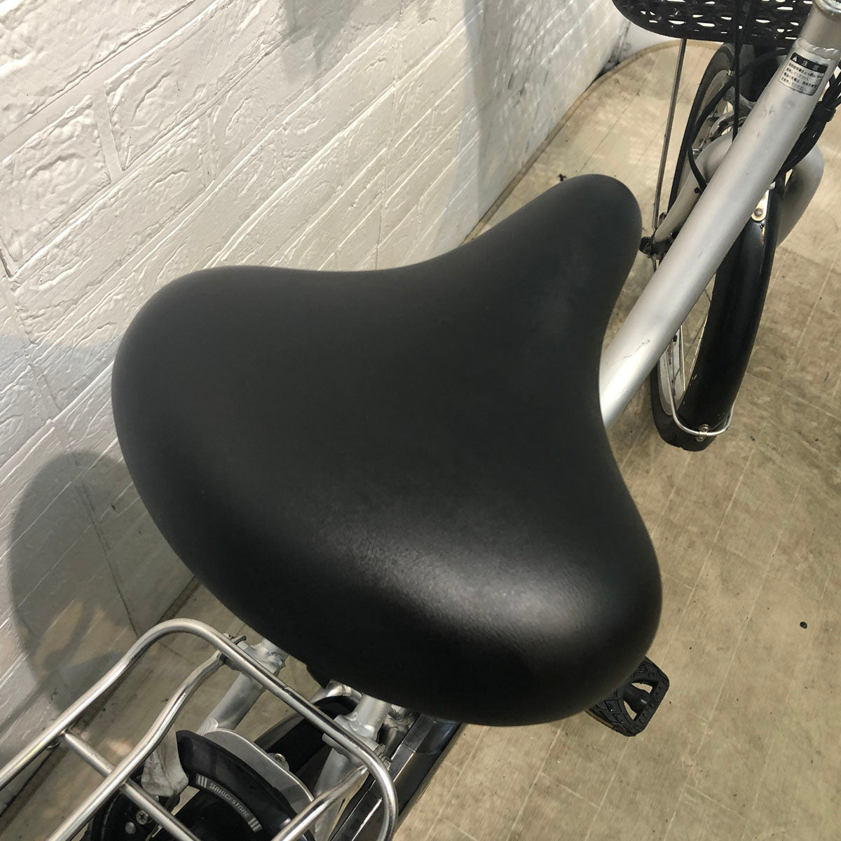 中古電動自転車 ブリヂストン アシスタ ユニ プレミア シルバー 20インチ YE092 
