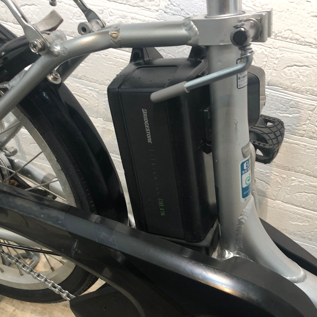 中古電動自転車 ブリヂストン アシスタ ユニ プレミア シルバー 20インチ YE092 