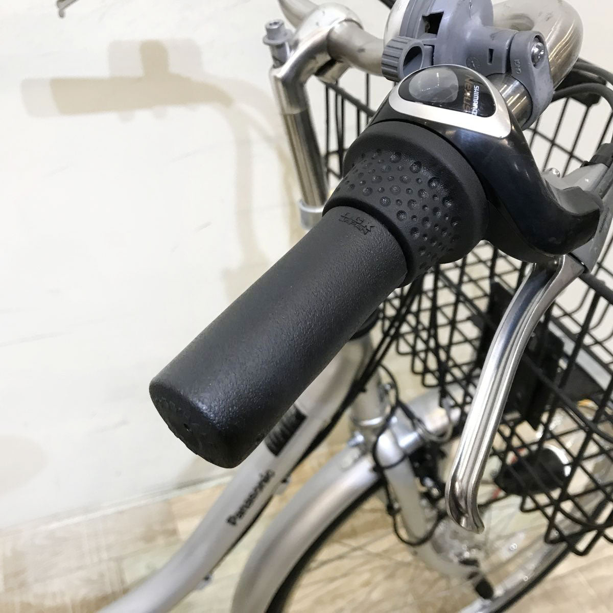 パナソニック パートナーU シルバー 24インチ KI013 【中古車】