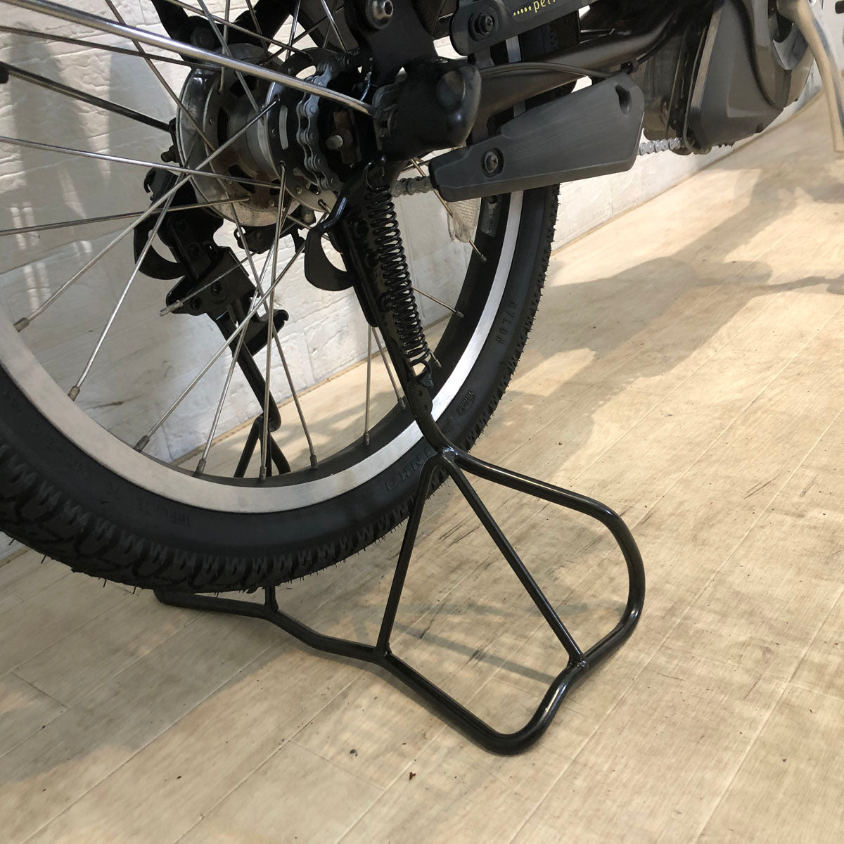 ブリヂストン アンジェリーノ プティット e ブラウン 20インチ YS038【中古車】