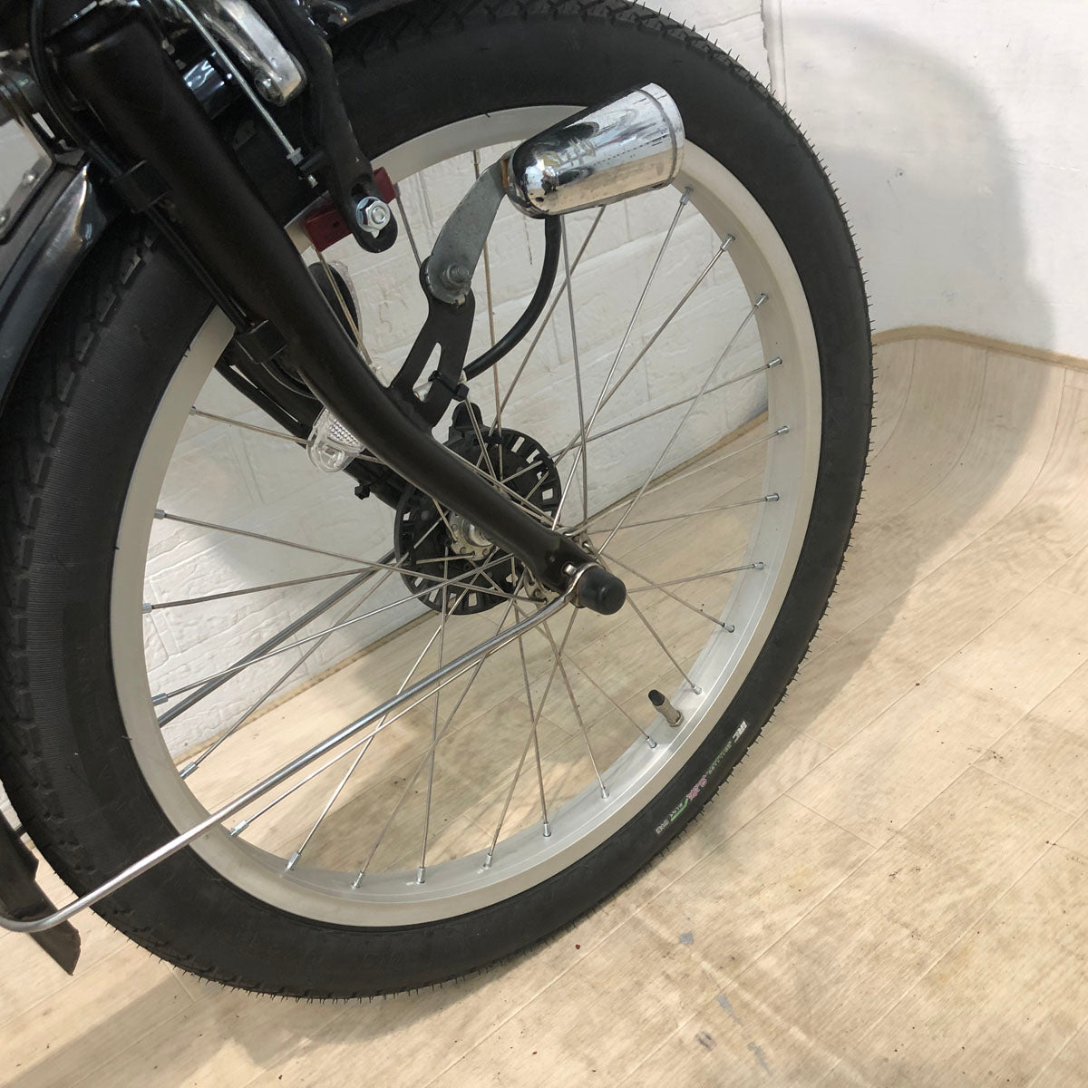 ブリヂストン アンジェリーノ プティット e ブラウン 20インチ YS038【中古車】