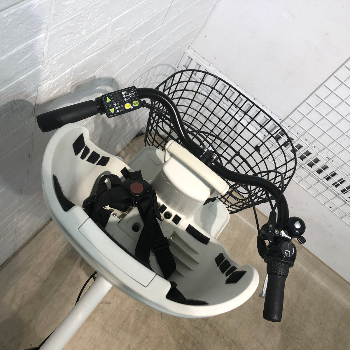 ブリヂストン bikke 2 e ビッケ ツー イー ホワイト 20インチ YS040 【中古車】