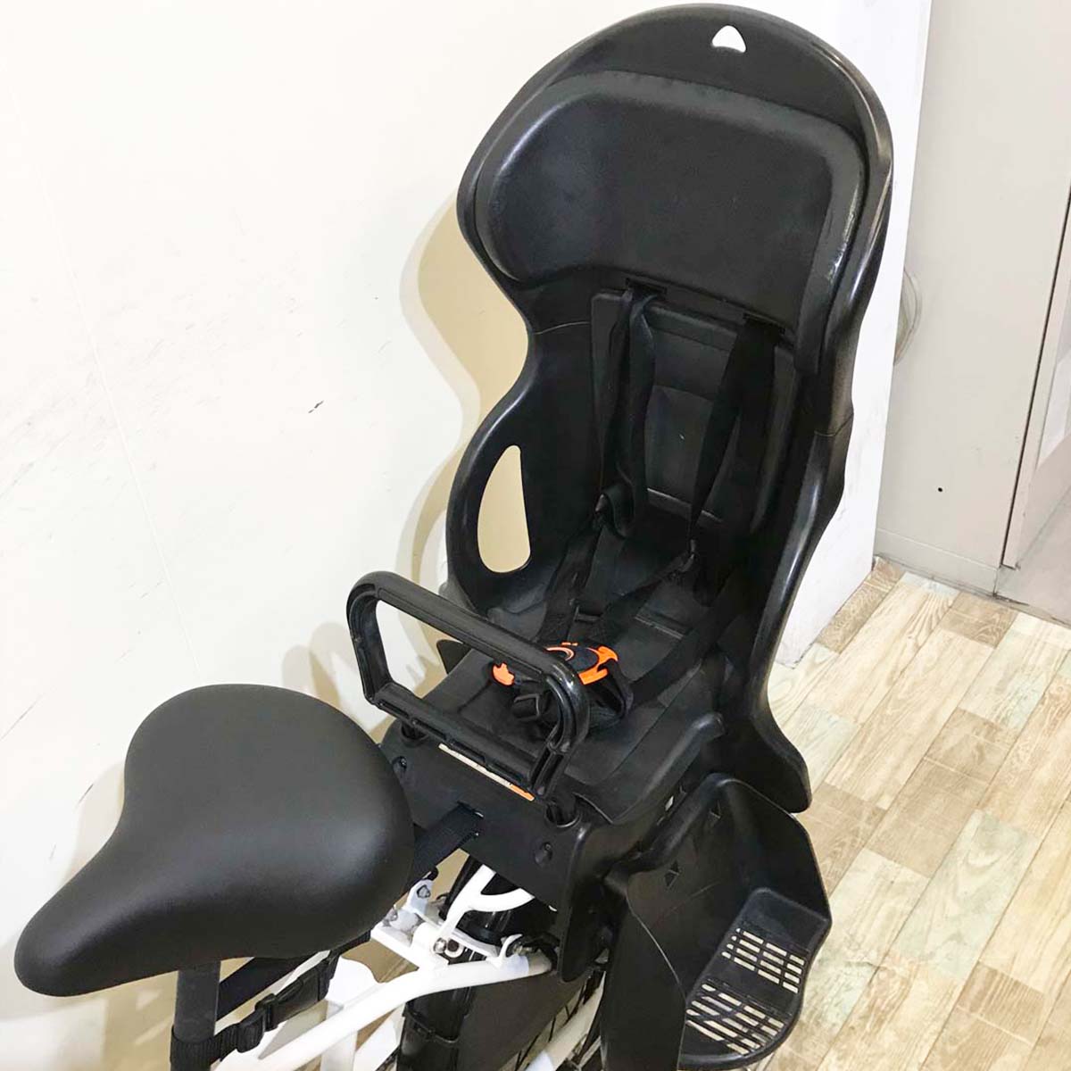 パナソニック ギュット アニーズ ホワイト 20インチ KY098【中古車】