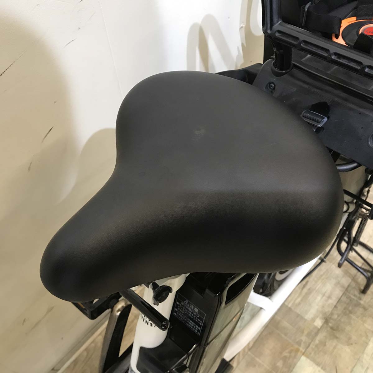 パナソニック ギュット アニーズ ホワイト 20インチ KD074【中古車】