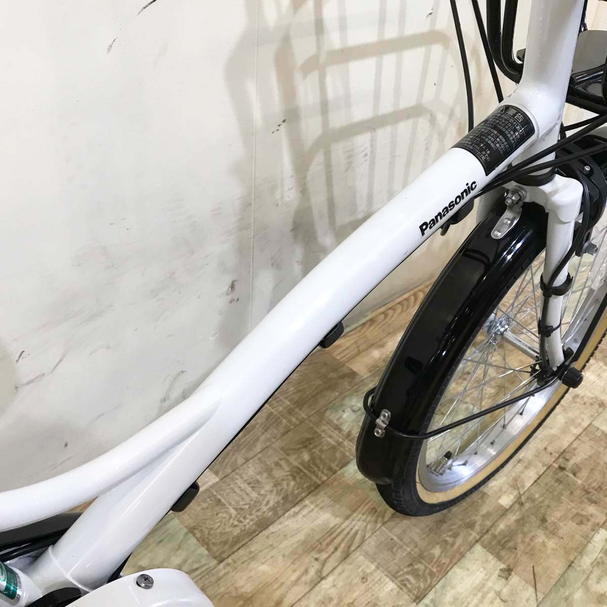 パナソニック グリッター ホワイト 20インチ KY102 【中古車】