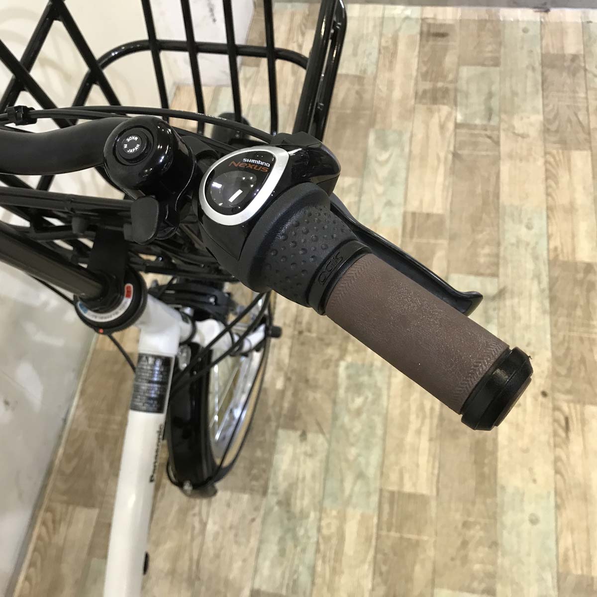 パナソニック グリッター ホワイト 20インチ KY102 【中古車】