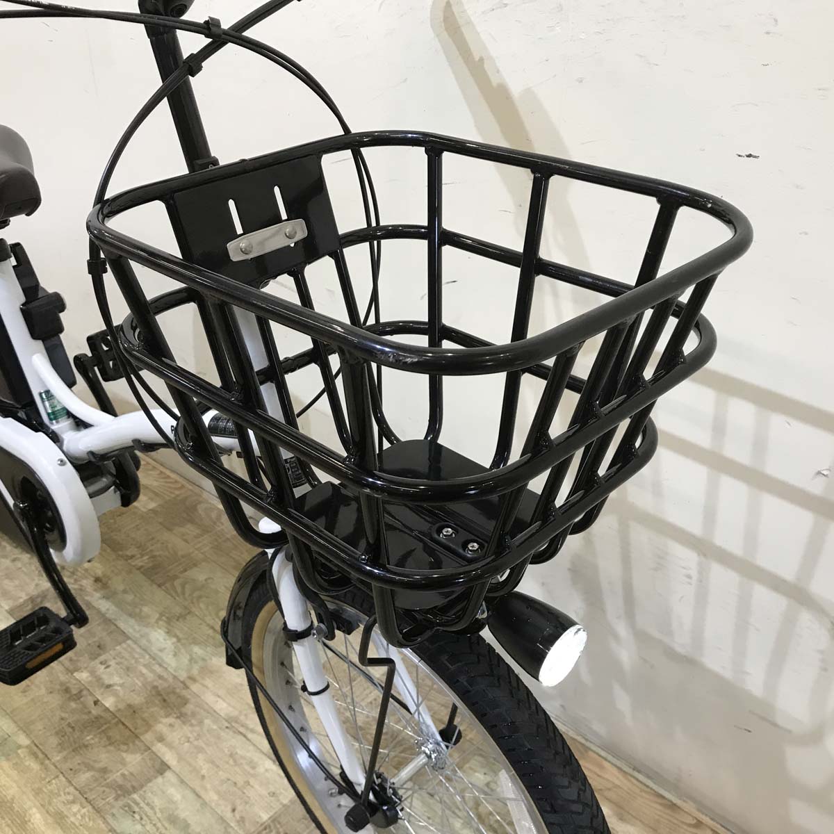 パナソニック グリッター ホワイト 20インチ KY102 【中古車】