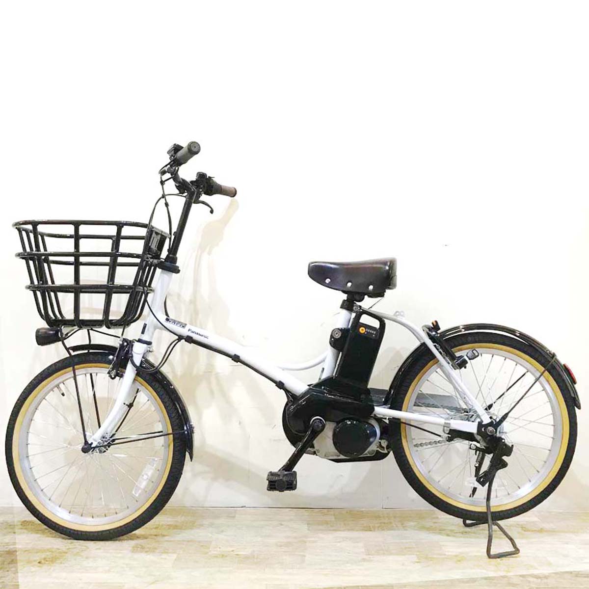 パナソニック グリッター ホワイト 20インチ KY102 【中古車】