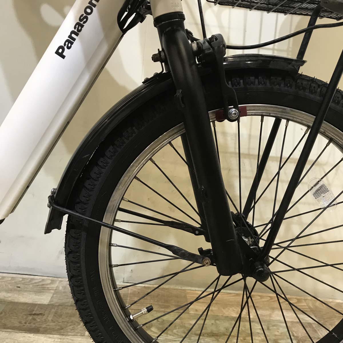 パナソニック ギュット アニーズ ホワイト 20インチ KD083【中古車】