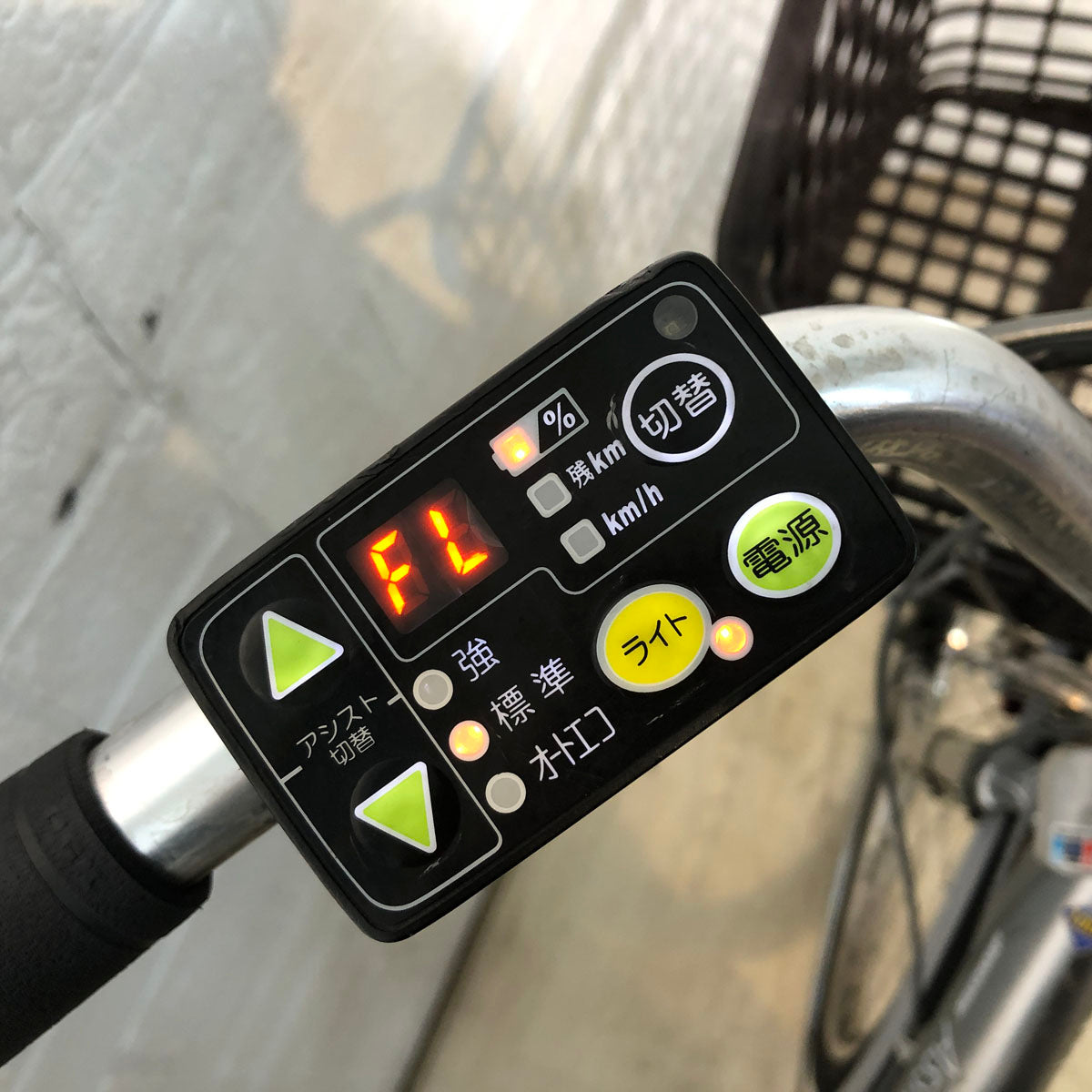 中古電動自転車 ブリヂストン アシスタ DX シルバー 26インチ YE123