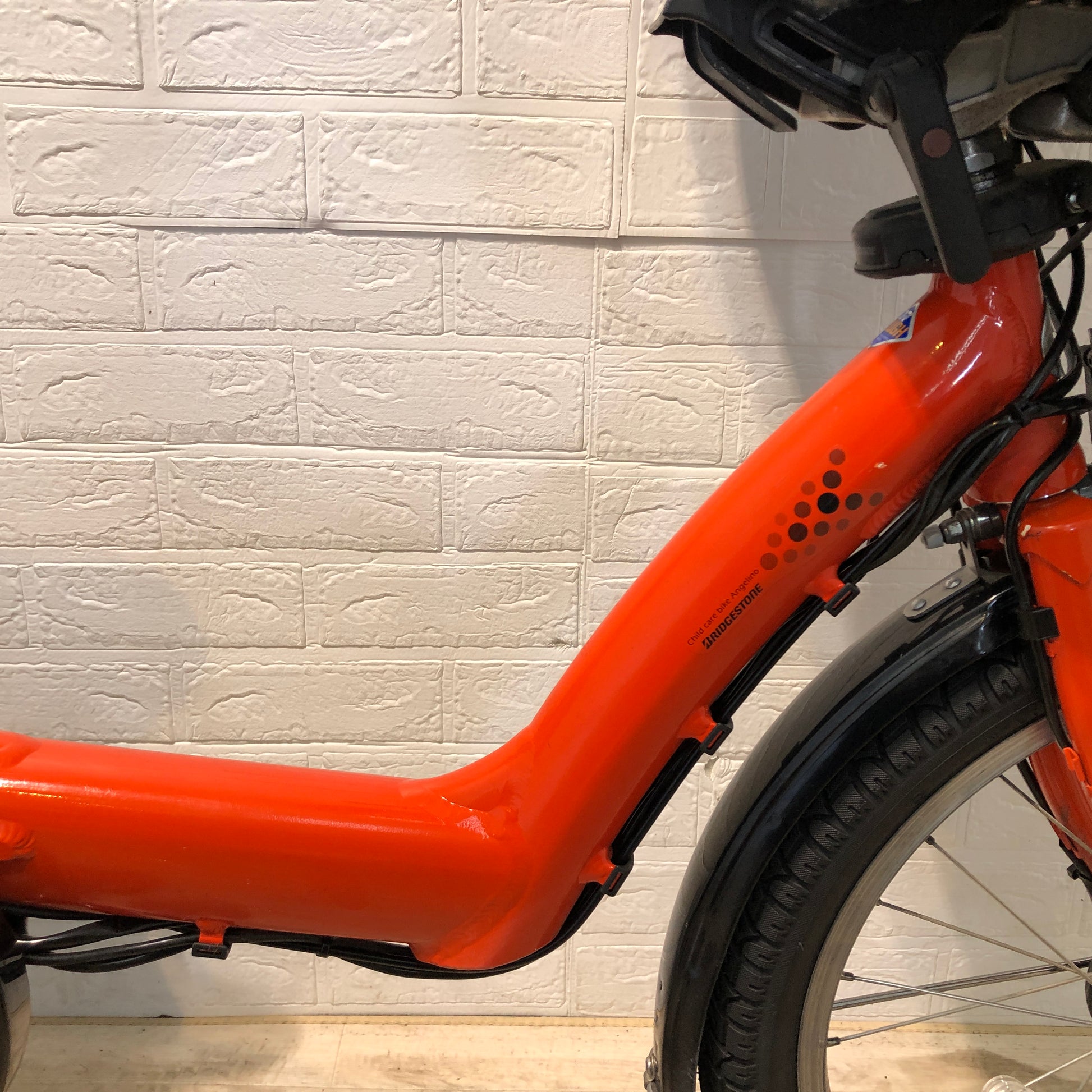 ブリヂストン アンジェリーノ プティット e オレンジ 20インチ YN078 