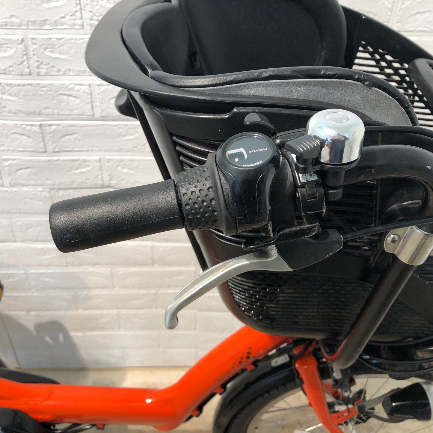 ブリヂストン アンジェリーノ プティット e オレンジ 20インチ YN078【中古車】