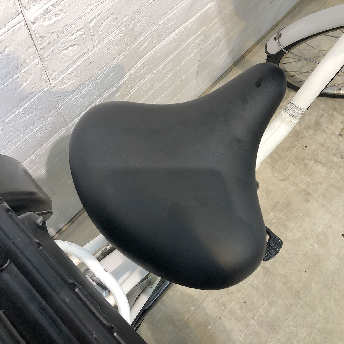パナソニック ギュット ホワイト 前22×後26インチ YE135【中古車】