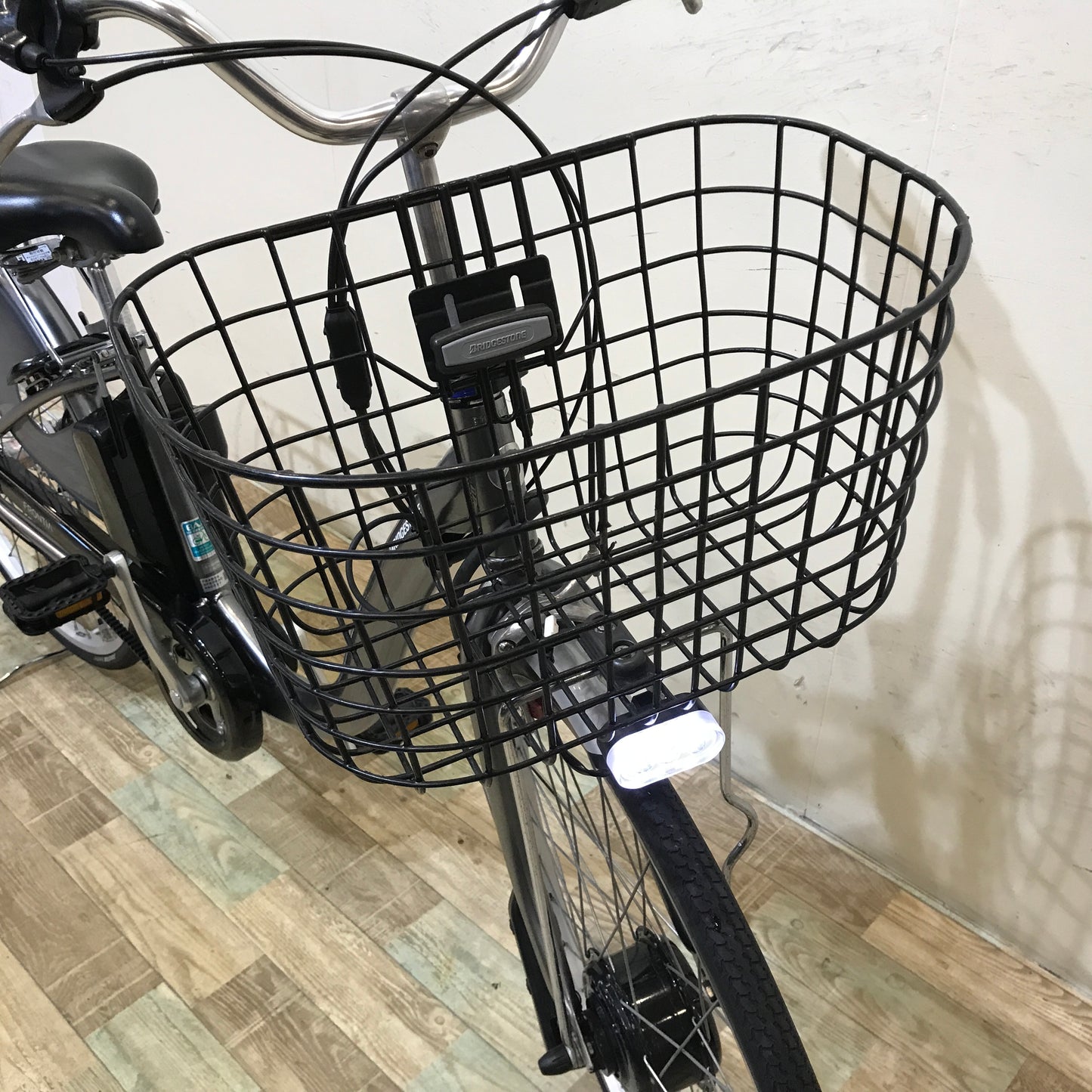 ブリヂストン フロンティア シルバー 26インチ KU045  【中古車】