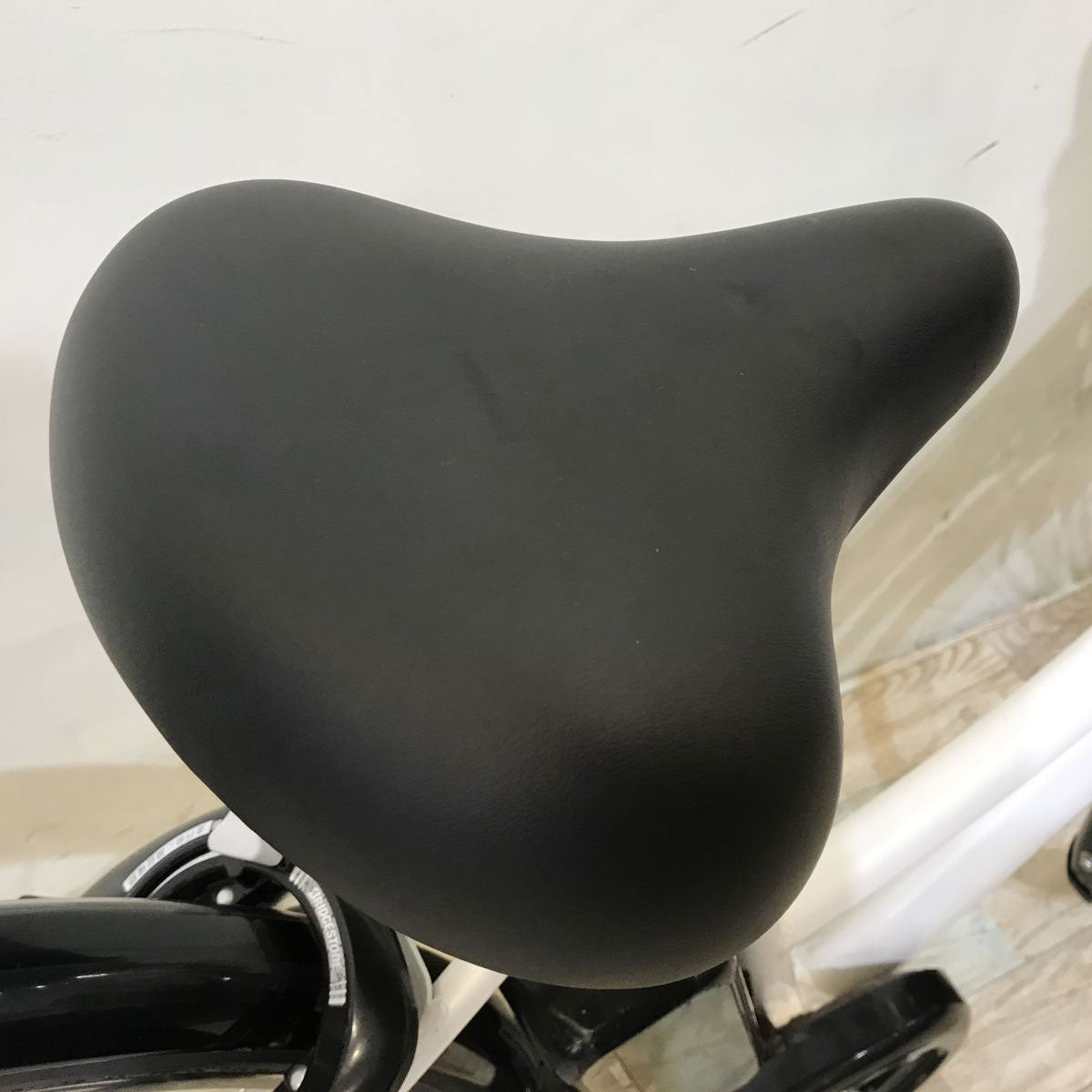 中古電動自転車 ブリヂストン アルベルトe ホワイト 27インチ KI047