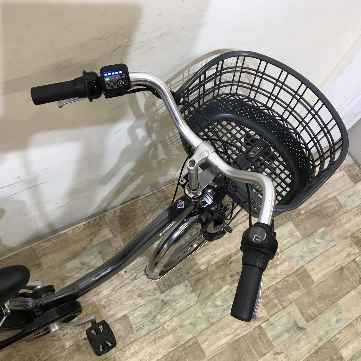 ブリヂストン フロンティア シルバー 24インチ KY133 【中古車】
