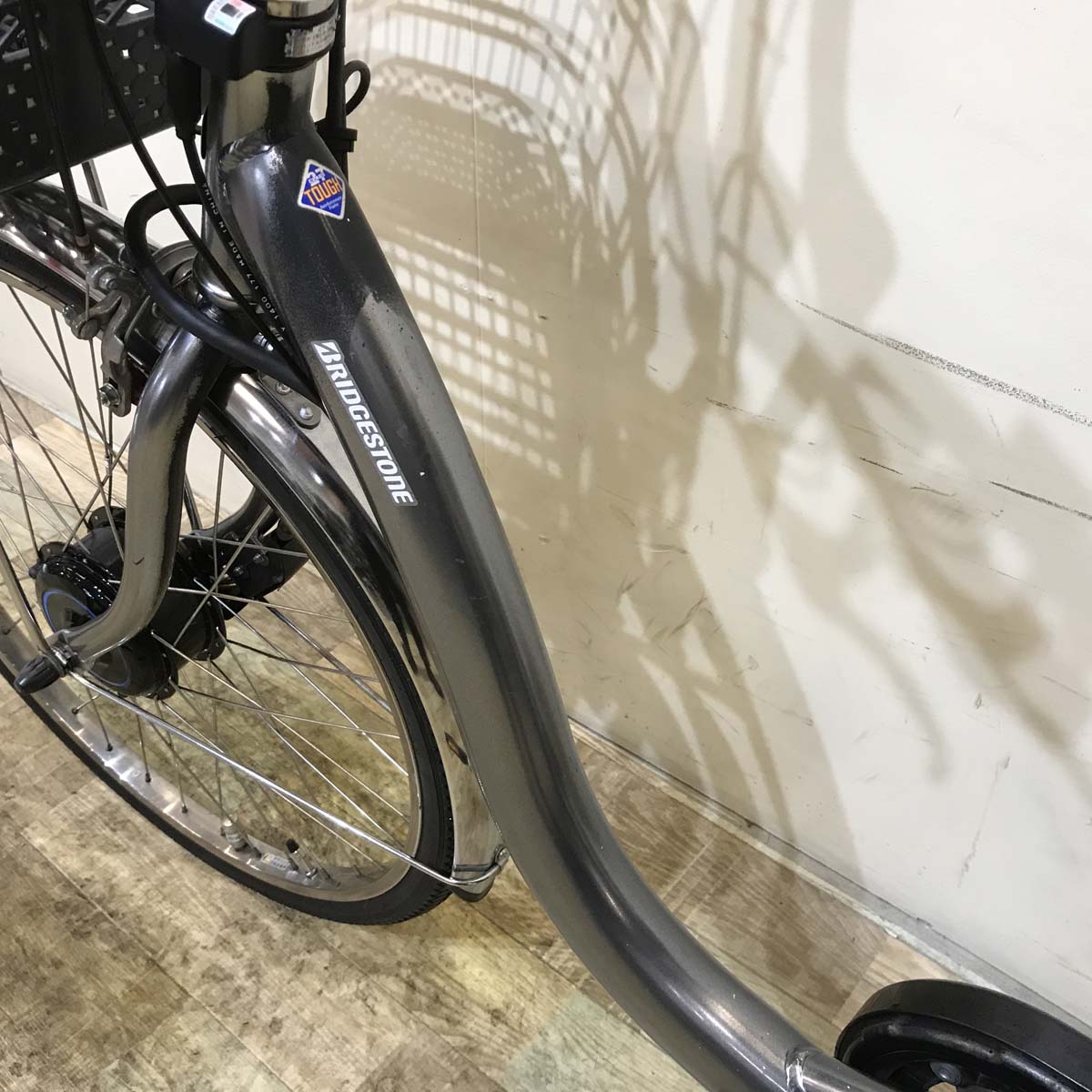 ブリヂストン フロンティア シルバー 24インチ KY133 【中古車】