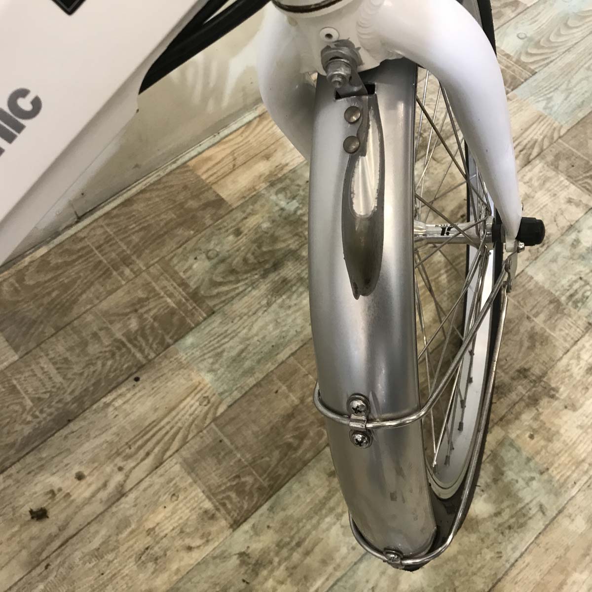 パナソニック J コンセプト ホワイト 20インチ KY134 【中古車】