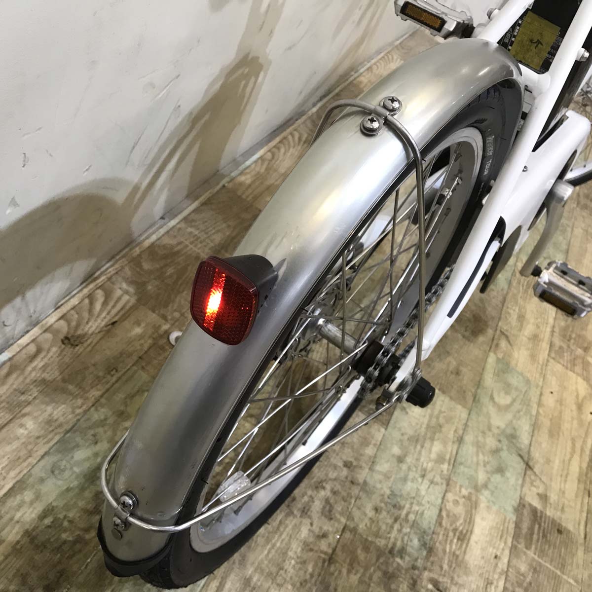 パナソニック J コンセプト ホワイト 20インチ KY134 【中古車】