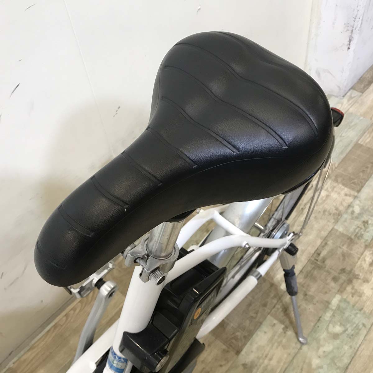 パナソニック J コンセプト ホワイト 20インチ KY134 【中古車】