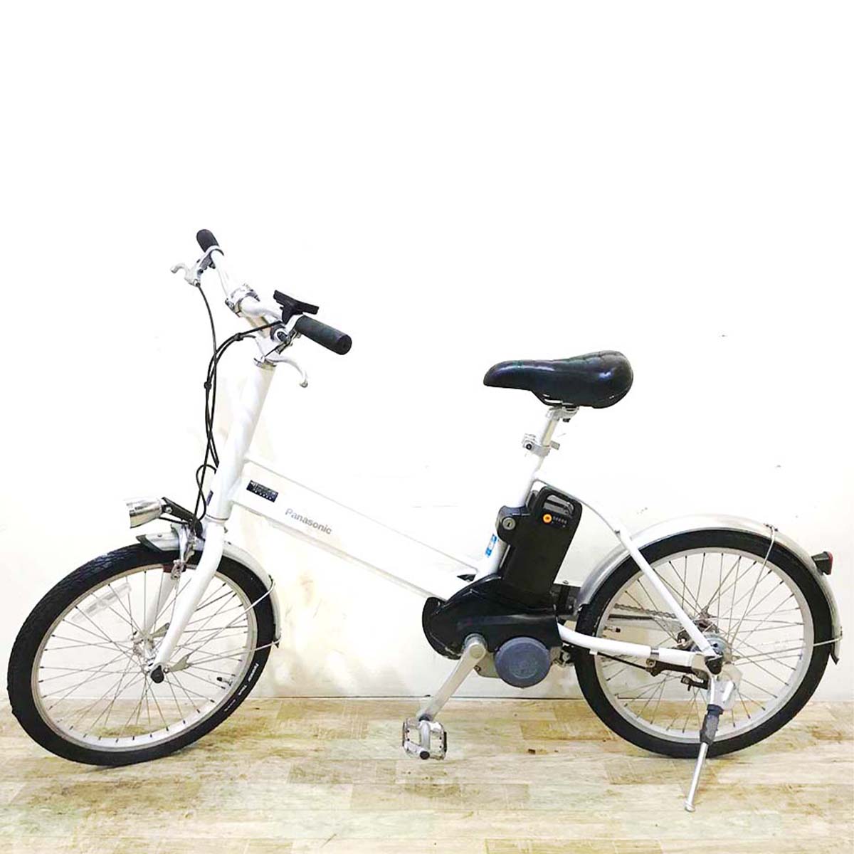 パナソニック J コンセプト ホワイト 20インチ KY134 【中古車】