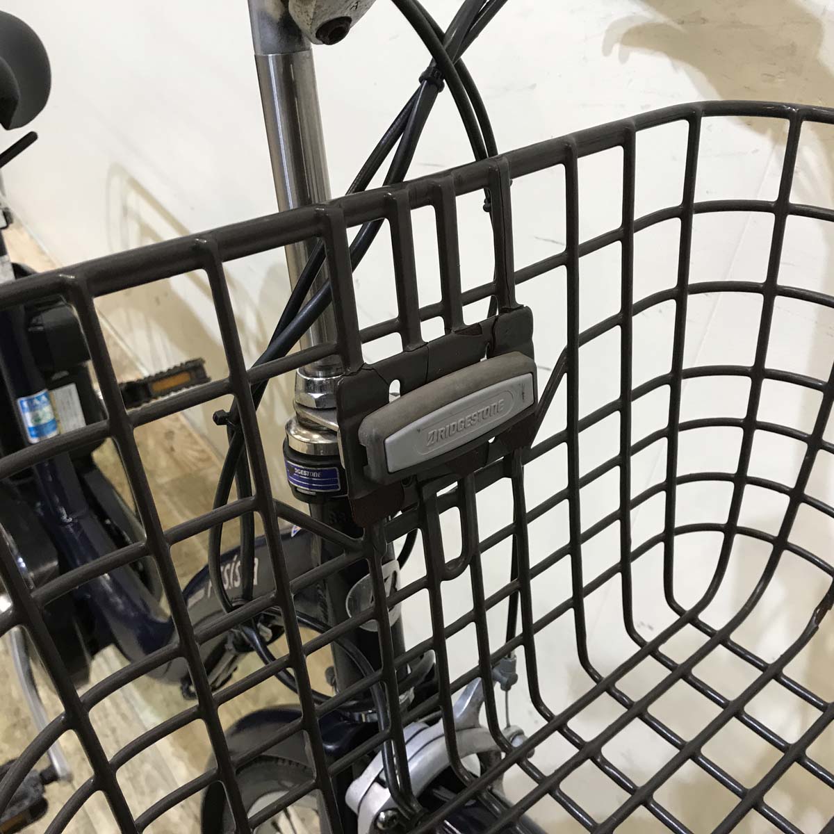 ブリヂストン アシスタ ファイン ネイビー 26インチ KY136 【中古車】