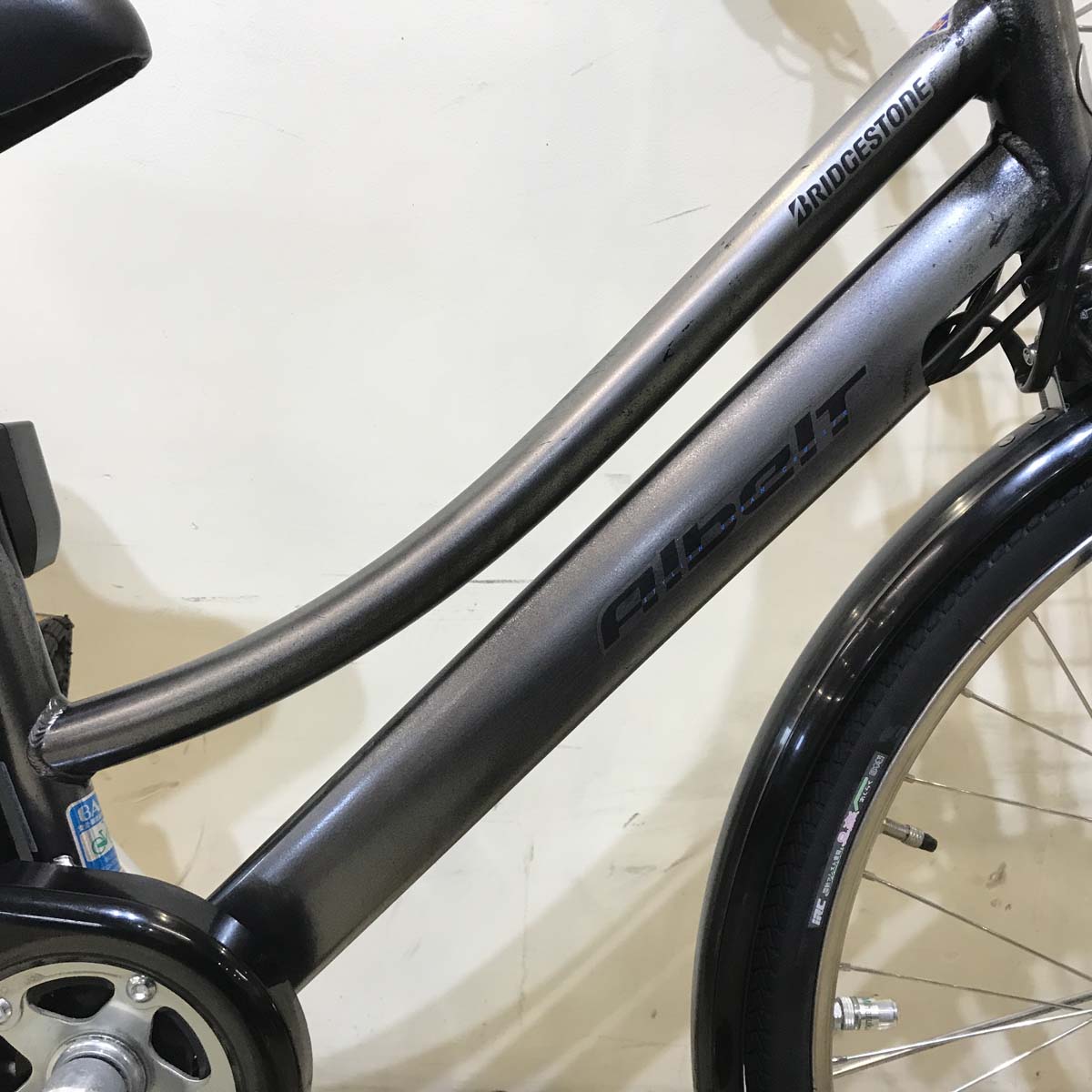 ブリヂストン アルベルト e シルバー 26インチ KU058 【中古車】