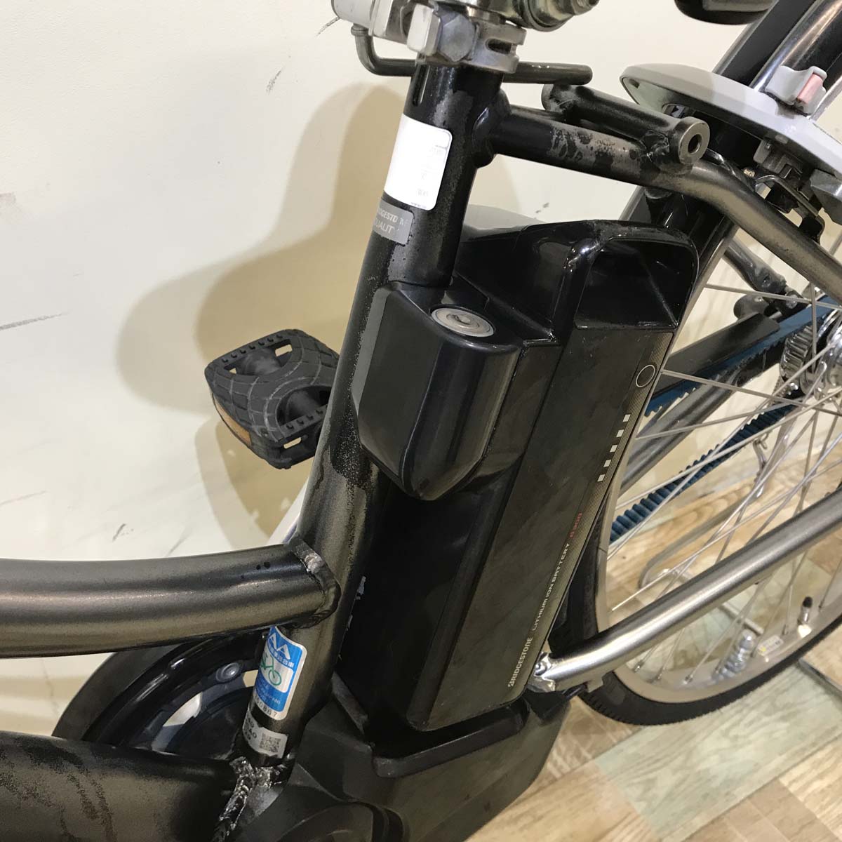 ブリヂストン アルベルト e シルバー 26インチ KU058 【中古車】