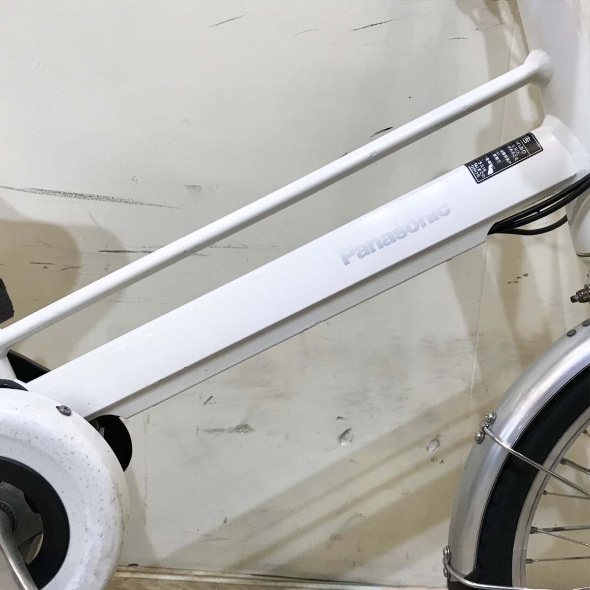 パナソニック Jコンセプト ホワイト 20インチ KI057 【中古車】