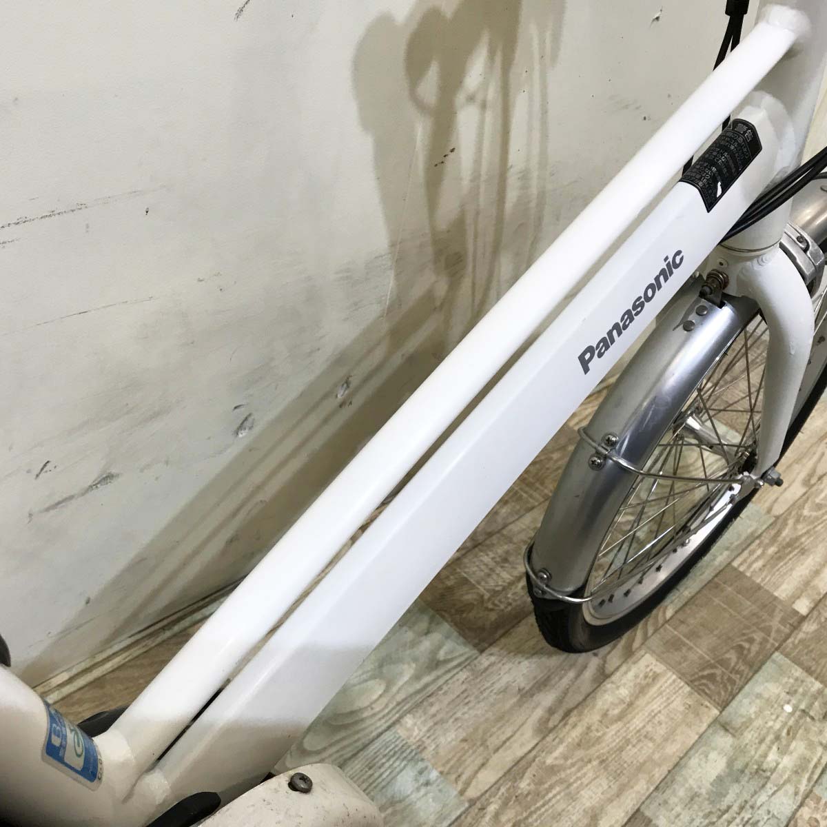 パナソニック Jコンセプト ホワイト 20インチ KI057 【中古車】
